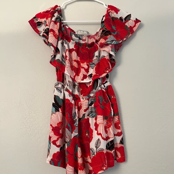 Cupcakes and cashmere floral ruffle off shoulder cadrian romper - Picture 4 of 9